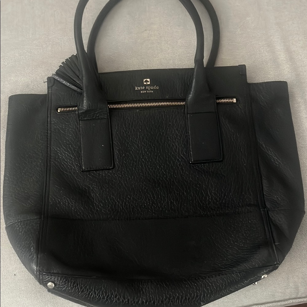 Kate Spade Southport Avenue Linda Tote in black leather.